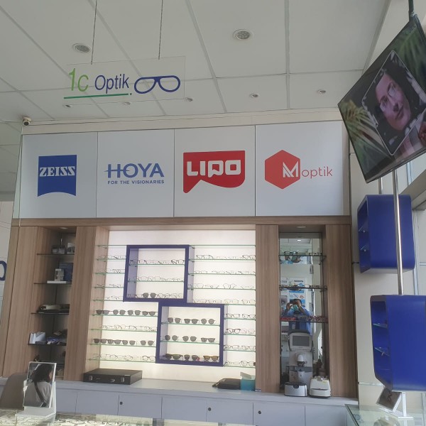 M Optik Bekasi image 2