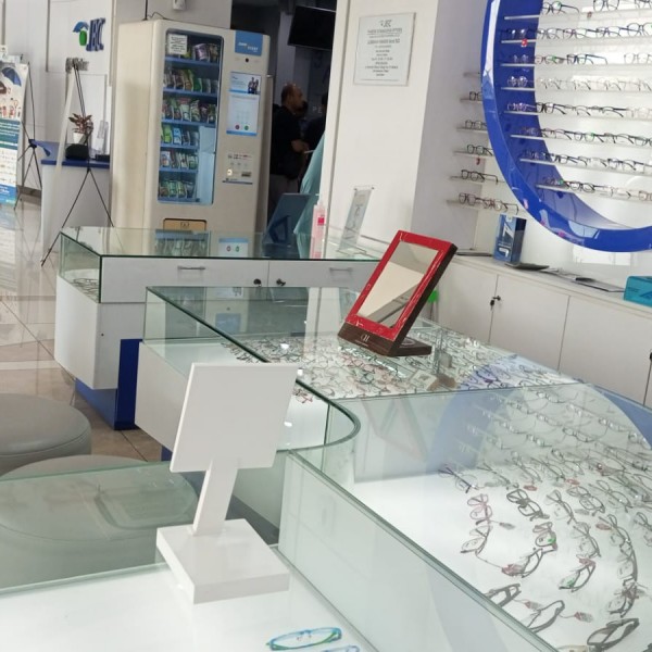 M Optik Cibubur image 3