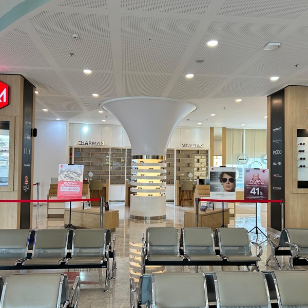 M Optik Candi Eye Center image 3