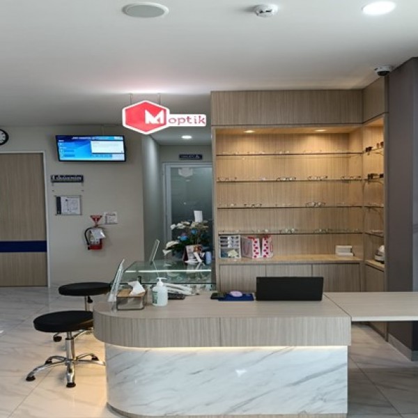 M Optik Orbita Kendari image 1