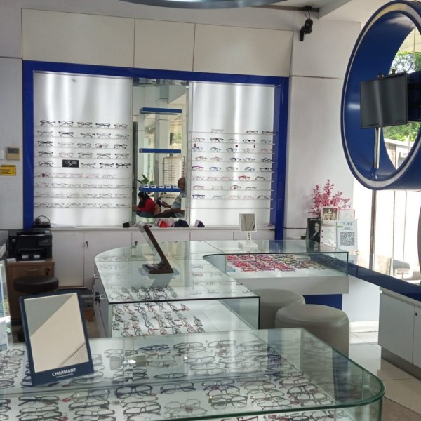 M Optik Cibubur image 2