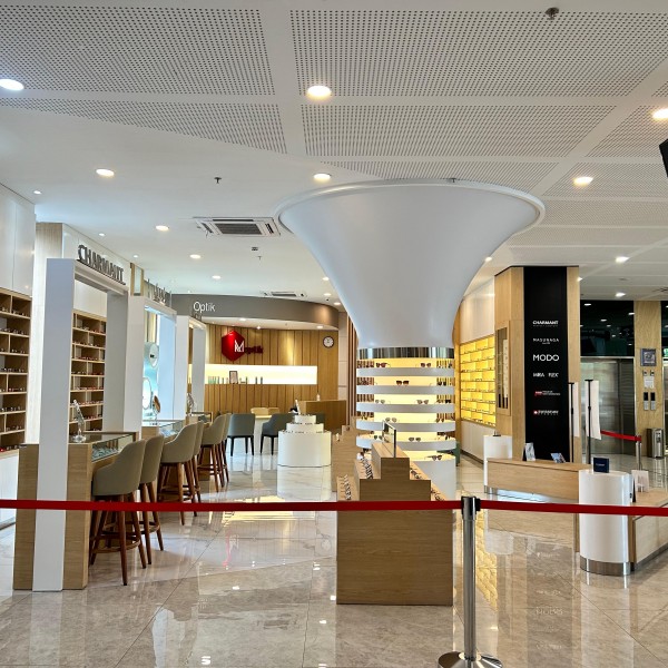 M Optik Candi Eye Center image 2